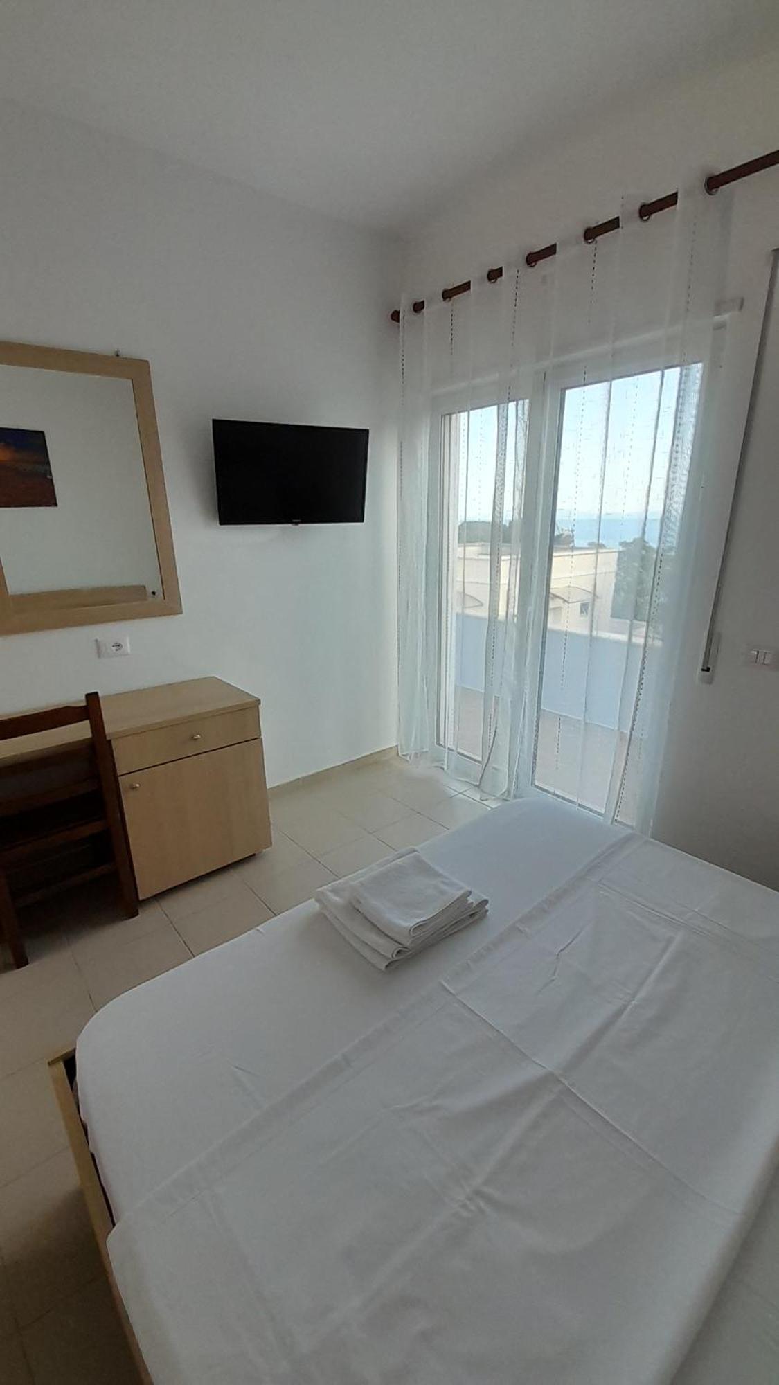 Hotel Elite 2 Kosta Dhërmi Esterno foto