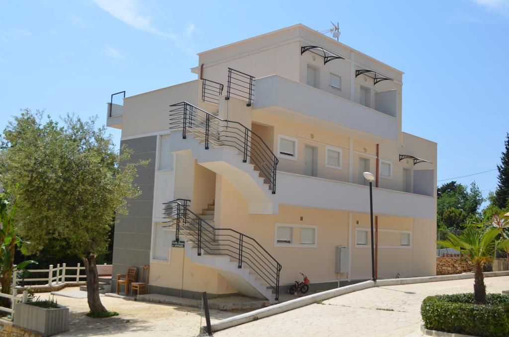 Hotel Elite 2 Kosta Dhërmi Esterno foto