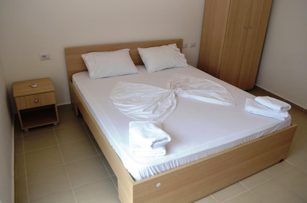 Hotel Elite 2 Kosta Dhërmi Esterno foto